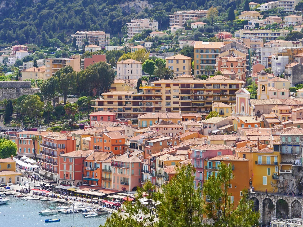 villefranche sur mer Quai de l'Amiral Courbet colorful port of villefranche sur mer