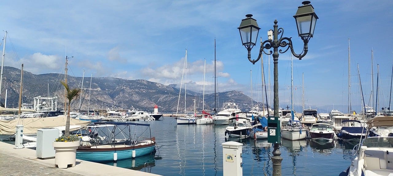 villefranche port boats